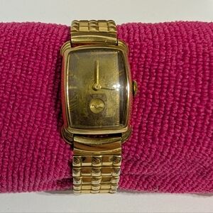 Bulova Vintage Gold Filled Wristwatch (requires servicing)